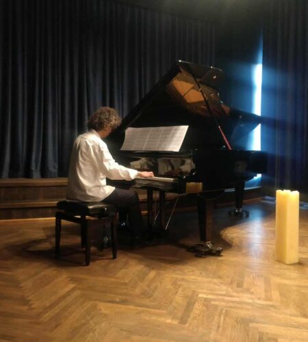 Arashk Azizi’s Divine Sonata